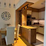 The Copper Leather 아파트